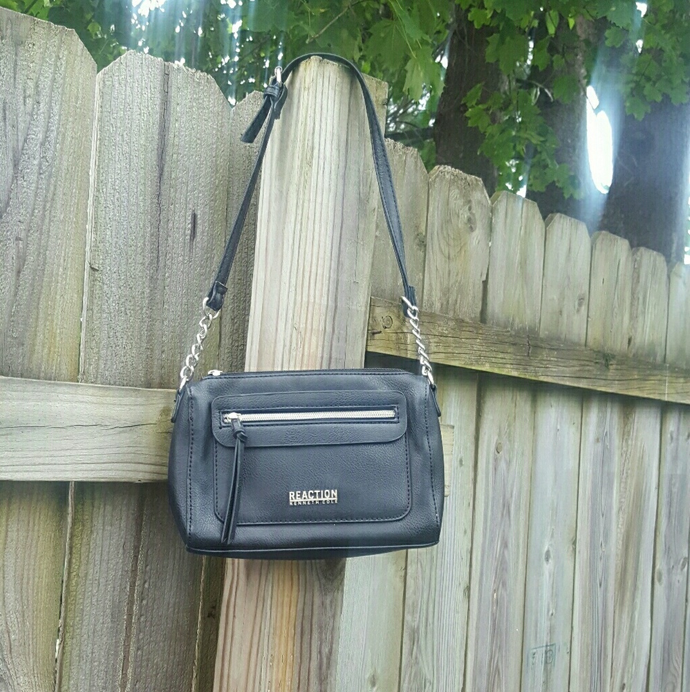 Kenneth Cole chain link shoulder bag/purse